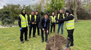 Cllr Haroon plants tree