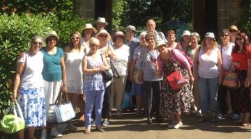 Valence house volunteers together in a group