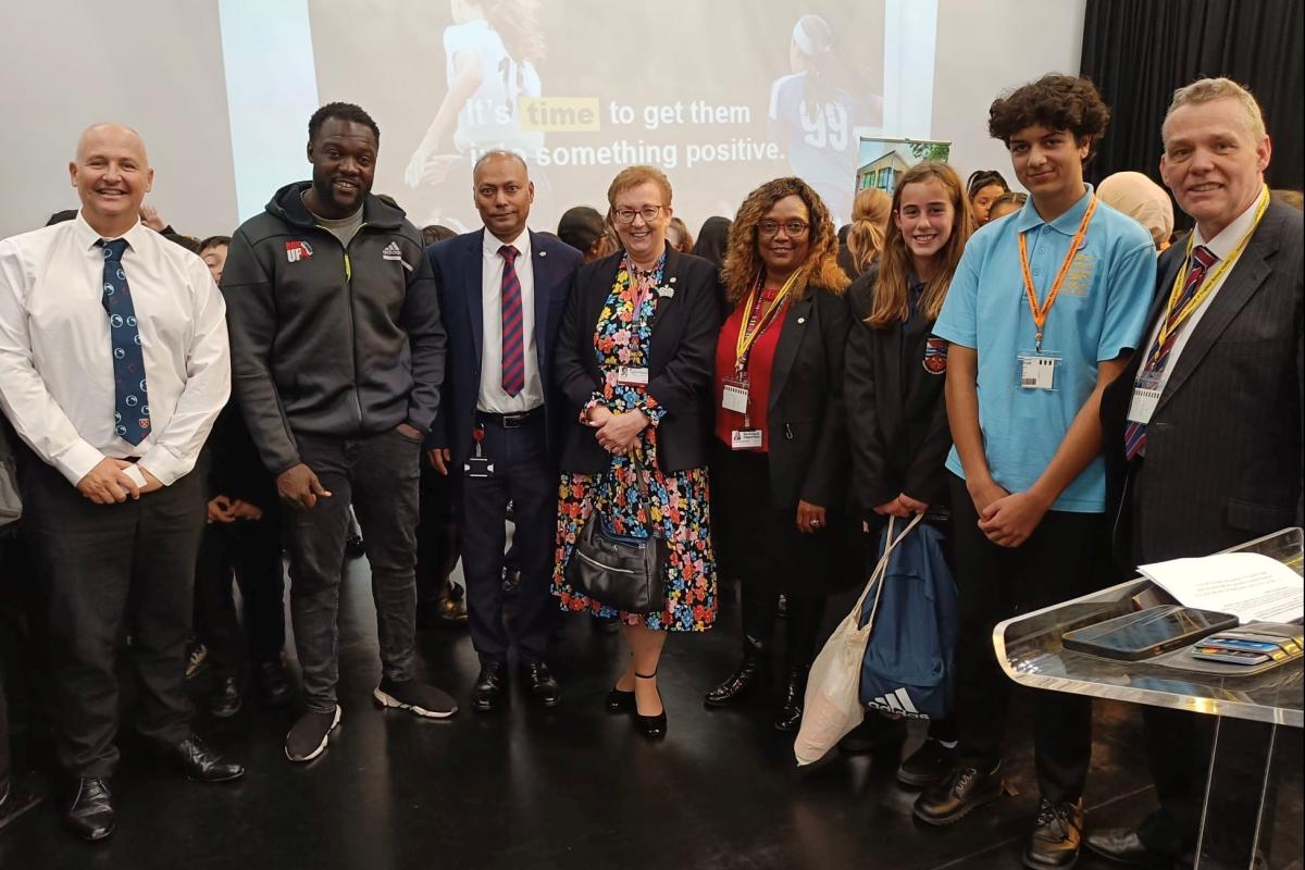 East London council’s anti-knife campaign crime calls on parents to take more responsibility for their kids 22 East London council’s anti-knife campaign crime calls on parents to take more responsibility for their kids