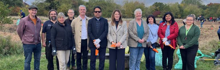 councillors, staff and volunteers at eastbrookend country park